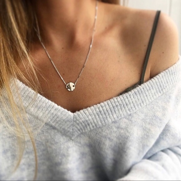 WILA Jewelry - NEW✨ silver disc circle necklace charm